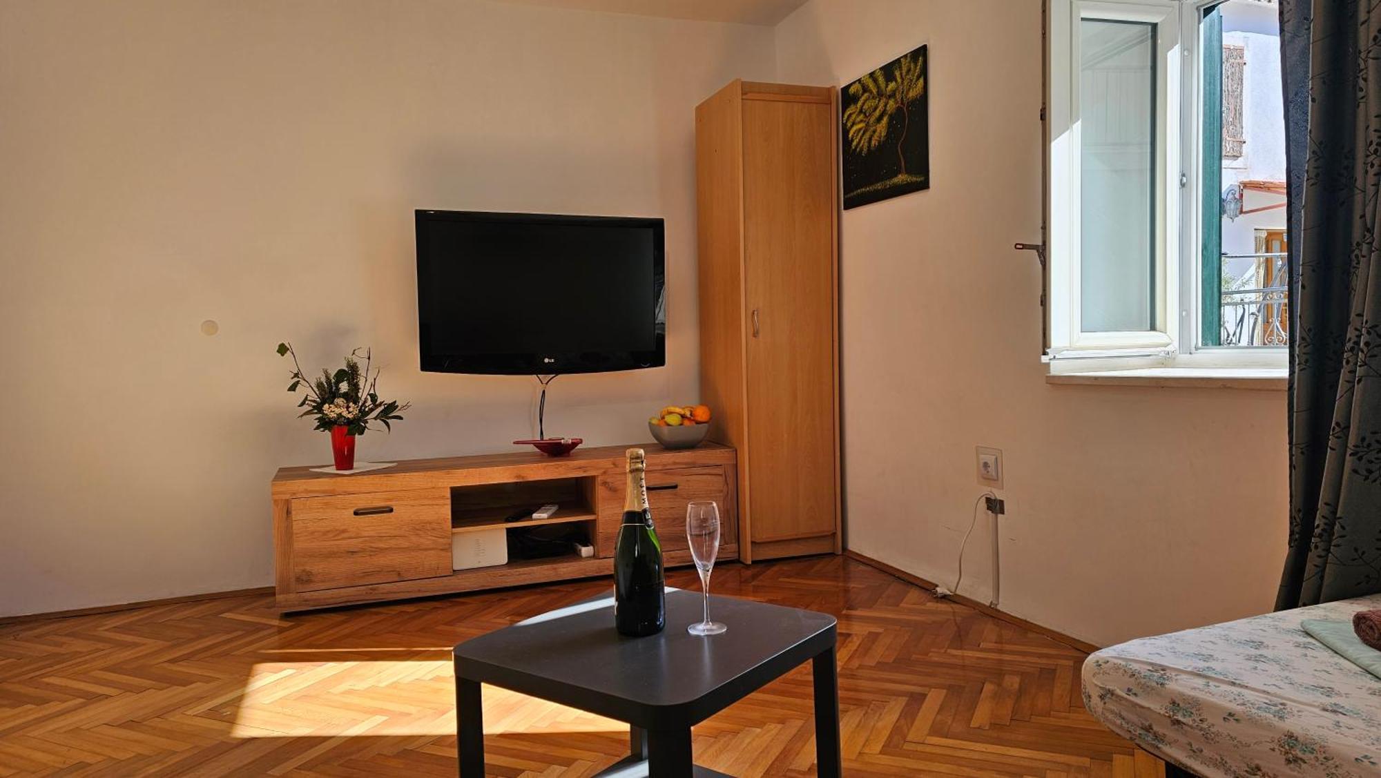 Apartment 22 Omiš Exteriör bild